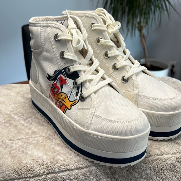Disney & Call it Spring Donald Duck Vegan Platform Sneakers - Picture 11 of 15